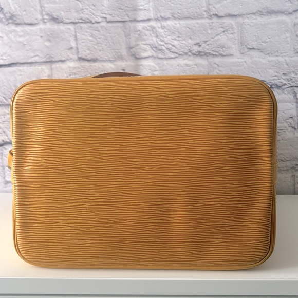 TRENDING Maxi Bags: Louis Vuitton Shoulder Bag Noe Yellow Epi - Picture 6 of 11